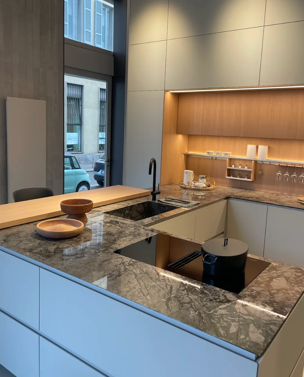 Cucina Ernestomeda nello showroom di Milano