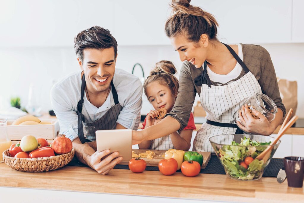 Nuove frontiere per chef casalinghi. Arriva il robot che cucina (e impara) da solo