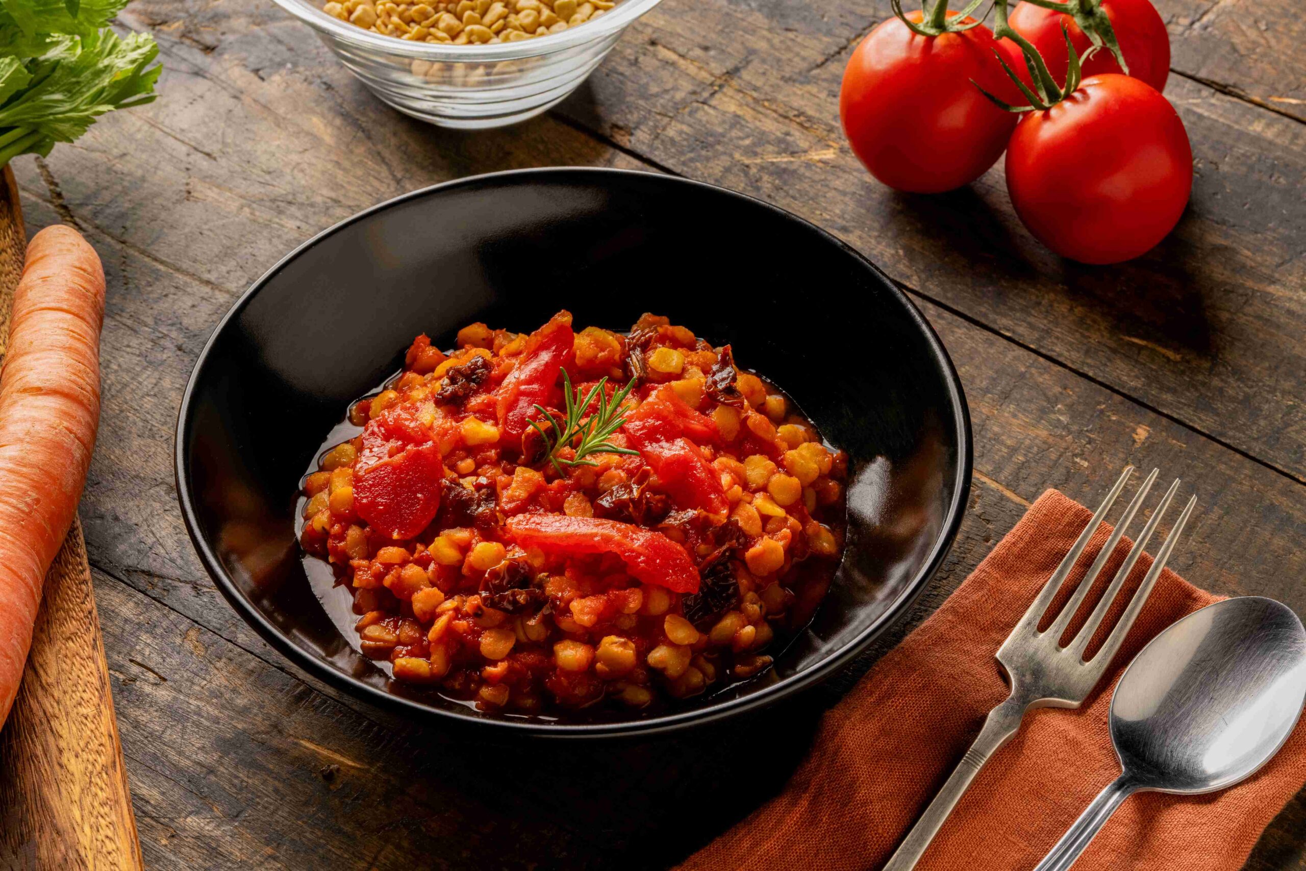 Stewed chickpeas with tomato