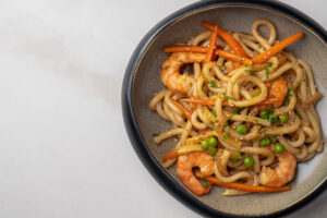 Udon verdure e gamberi