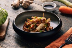 Tofu con verdure glassate