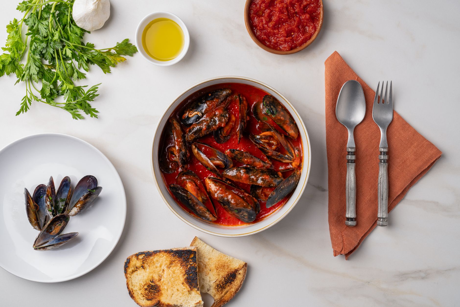 Mussels in tomato sauce